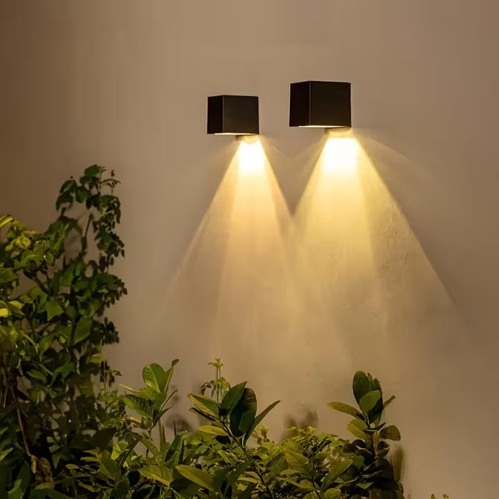 Smart Sensor Solar Square Wall Lamp for Outdoor Fence