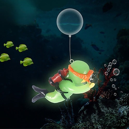 Luminous Diver Fish Tank Ornament 2 Piece